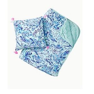 NWT Lilly Pulitzer Reversible quilt and pillow